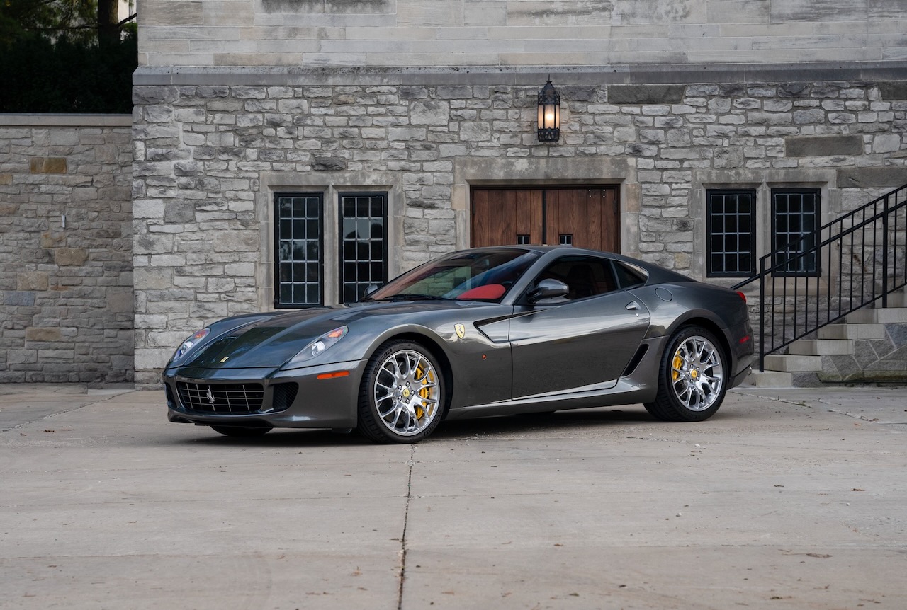 Ferrari 599 GTB photo 1